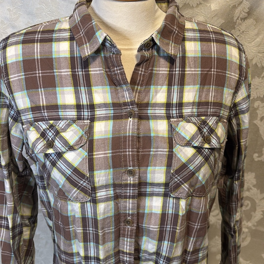Ladies 100% cotton brown plaid button up long-sleeved shirt
